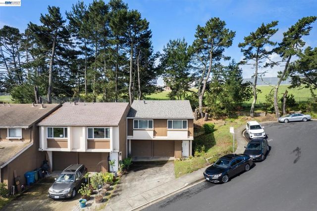 103 Pamela Ct, Daly City, CA 94015