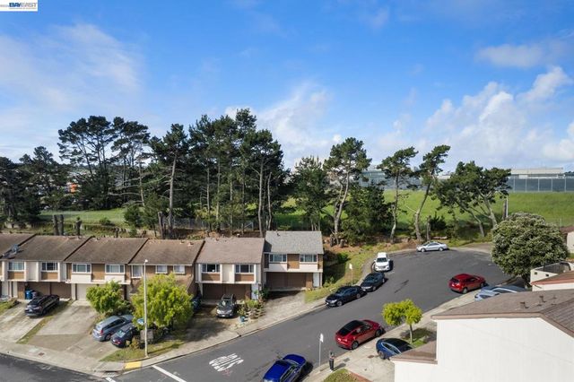 103 Pamela Ct, Daly City, CA 94015