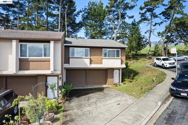 103 Pamela Ct, Daly City, CA 94015