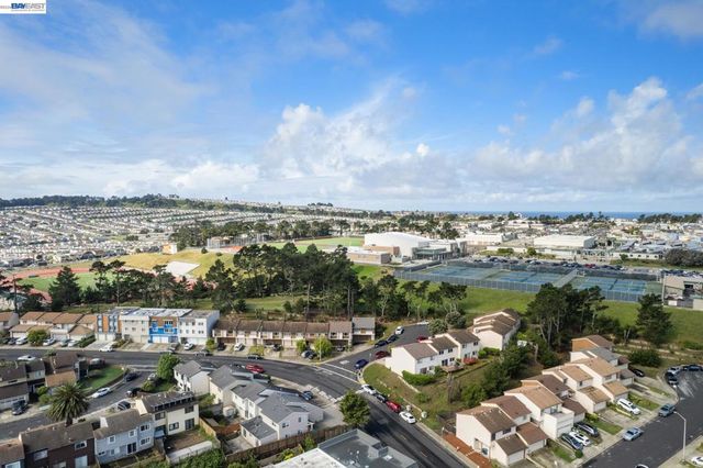 103 Pamela Ct, Daly City, CA 94015