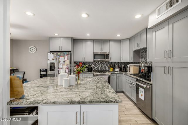 5209 N 18TH Drive, Phoenix, AZ 85015