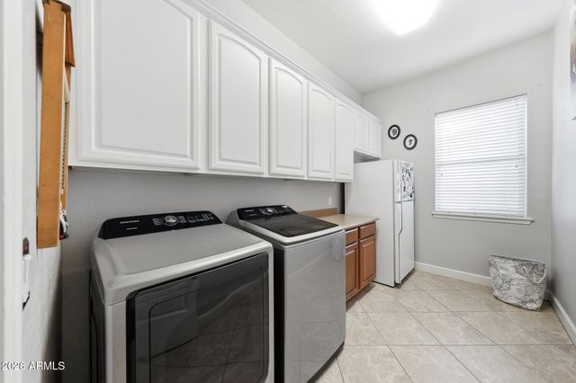 18174 W NARRAMORE Road, Goodyear, AZ 85338