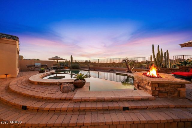 18174 W NARRAMORE Road, Goodyear, AZ 85338
