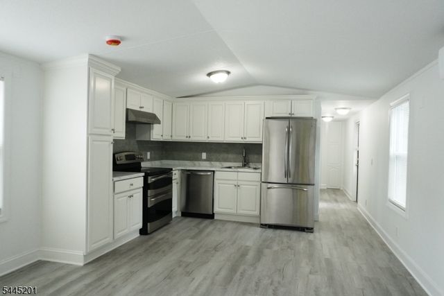 15 3rd St, Wayne Twp., NJ 07470