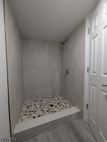 15 3rd St, Wayne Twp., NJ 07470