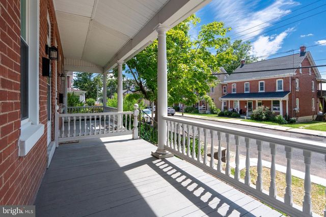 131 JEFFERSON ST, East Greenville, PA 18041