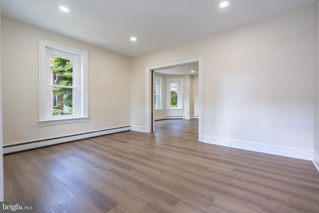 131 JEFFERSON ST, East Greenville, PA 18041