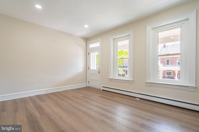 131 JEFFERSON ST, East Greenville, PA 18041