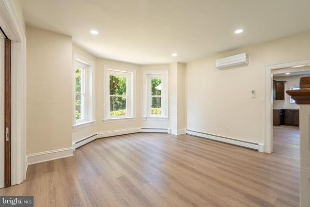 131 JEFFERSON ST, East Greenville, PA 18041