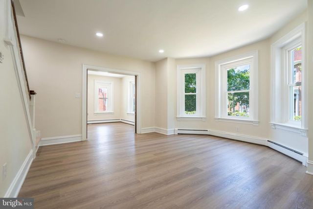 131 JEFFERSON ST, East Greenville, PA 18041