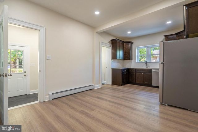 131 JEFFERSON ST, East Greenville, PA 18041