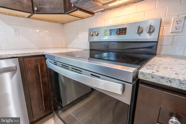 131 JEFFERSON ST, East Greenville, PA 18041