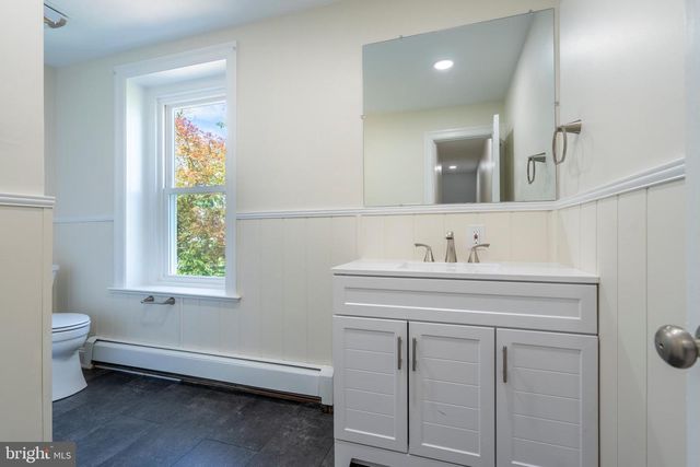 131 JEFFERSON ST, East Greenville, PA 18041