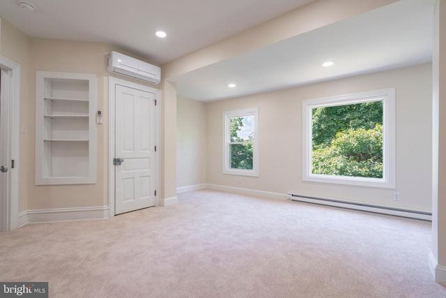 131 JEFFERSON ST, East Greenville, PA 18041