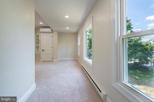131 JEFFERSON ST, East Greenville, PA 18041