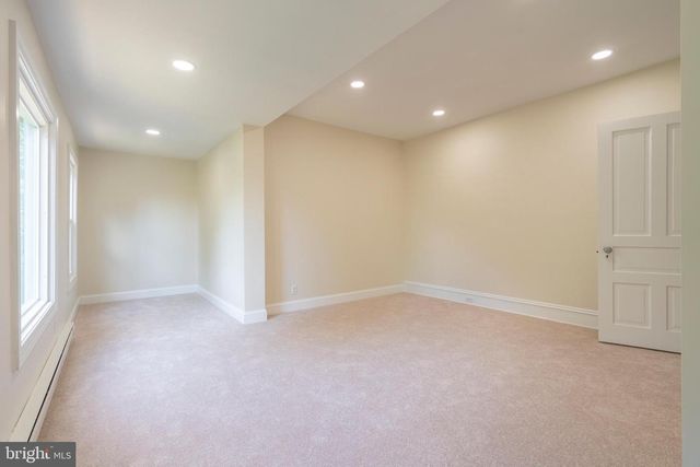 131 JEFFERSON ST, East Greenville, PA 18041