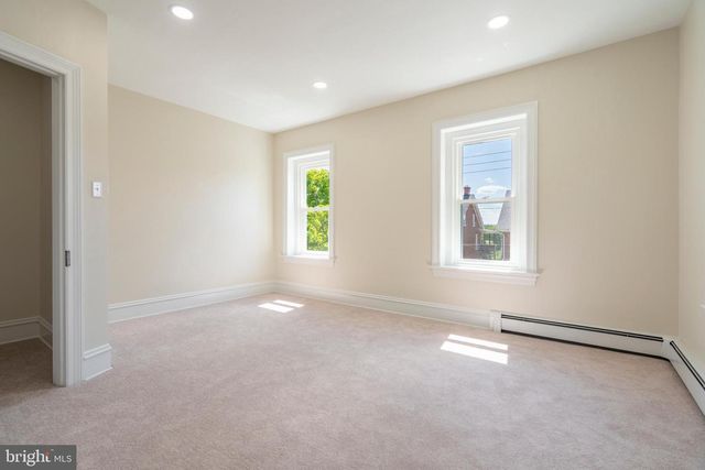 131 JEFFERSON ST, East Greenville, PA 18041