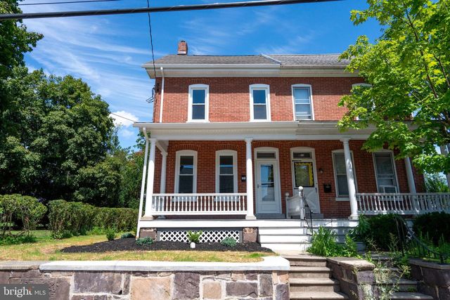 131 JEFFERSON ST, East Greenville, PA 18041