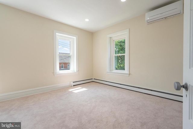 131 JEFFERSON ST, East Greenville, PA 18041