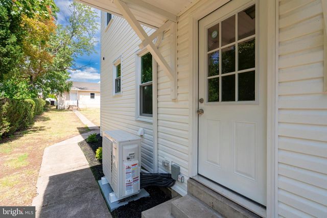 131 JEFFERSON ST, East Greenville, PA 18041