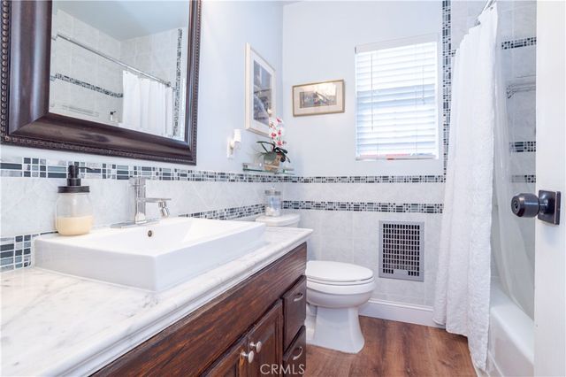 18900 Vincennes St, Northridge, CA 91324