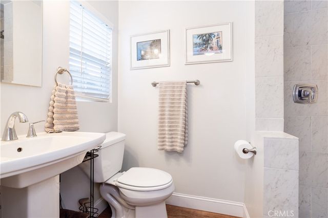 18900 Vincennes St, Northridge, CA 91324