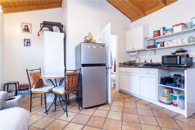 18900 Vincennes St, Northridge, CA 91324