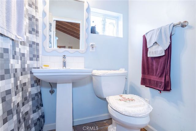 18900 Vincennes St, Northridge, CA 91324