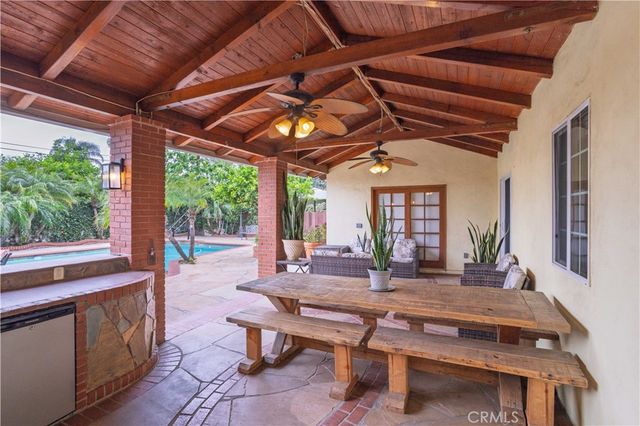 18900 Vincennes St, Northridge, CA 91324