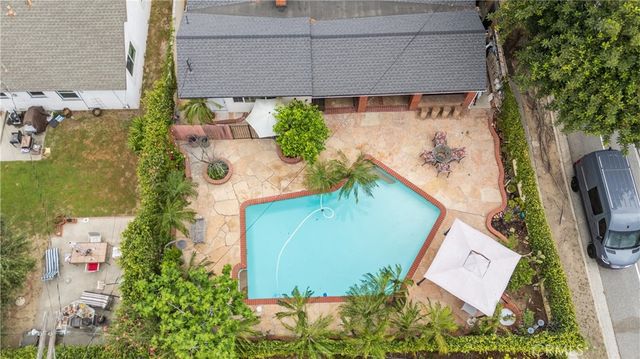 18900 Vincennes St, Northridge, CA 91324