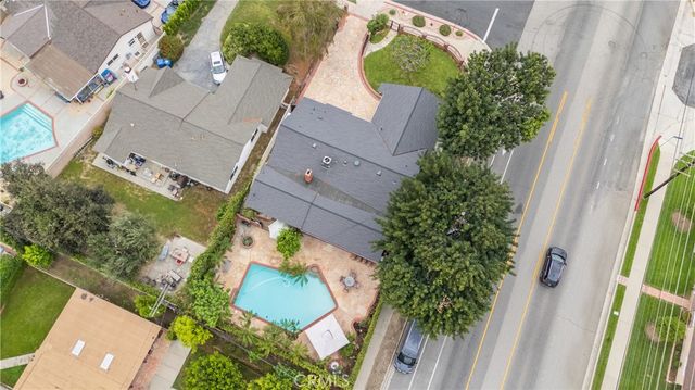 18900 Vincennes St, Northridge, CA 91324