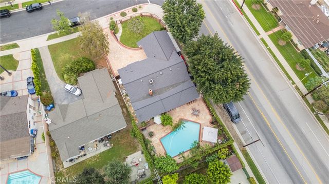 18900 Vincennes St, Northridge, CA 91324