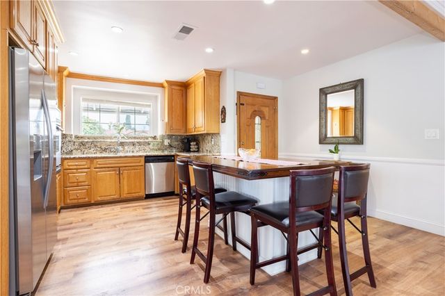 18900 Vincennes St, Northridge, CA 91324