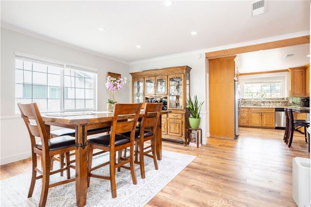 18900 Vincennes St, Northridge, CA 91324