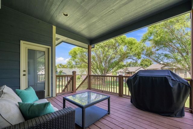 1303 S Ravenwood Ct, Derby, KS 67037