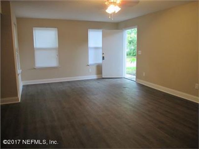 2218 LAMEE Avenue, Jacksonville, FL 32207