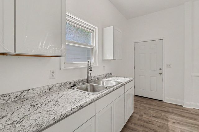 1825 Scott Boulevard, Covington, KY 41014
