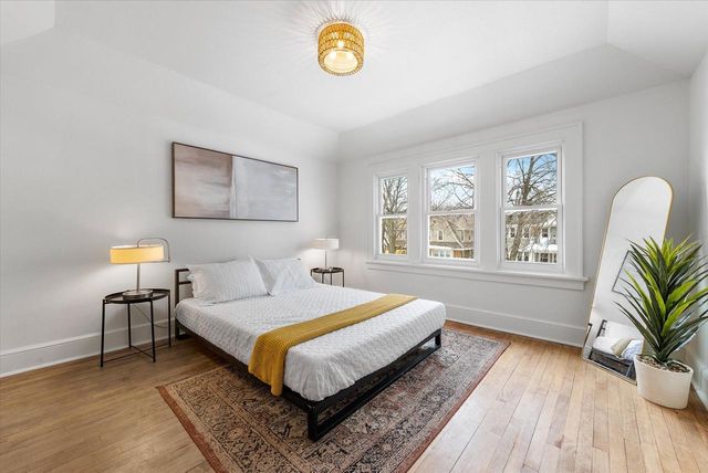 4036 N Stowell AVENUE, Shorewood, WI 53211