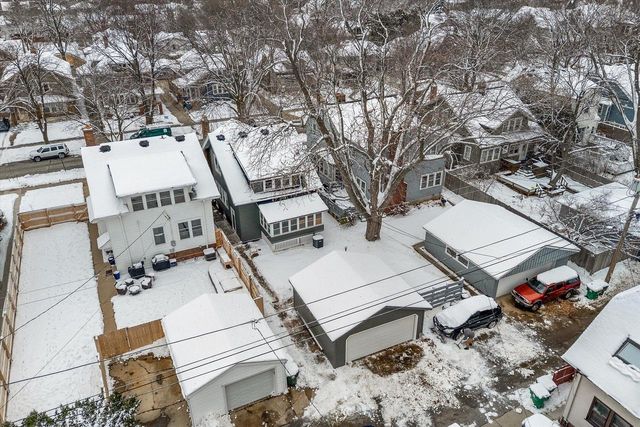 4036 N Stowell AVENUE, Shorewood, WI 53211