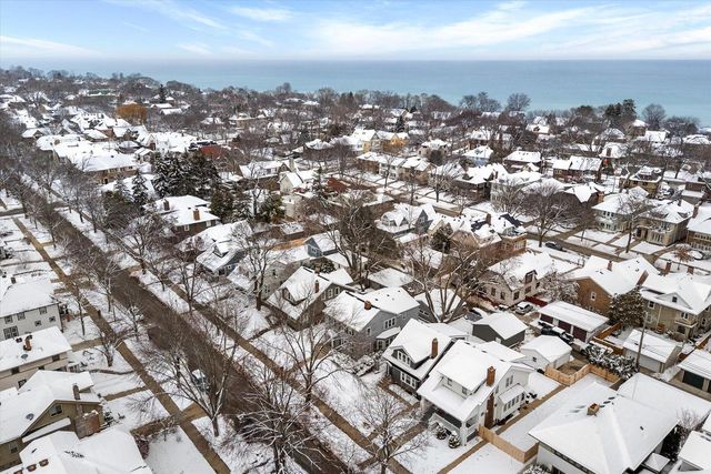 4036 N Stowell AVENUE, Shorewood, WI 53211