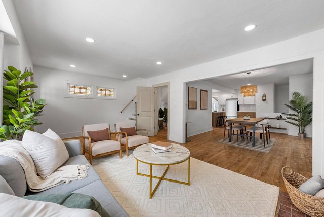 4036 N Stowell AVENUE, Shorewood, WI 53211