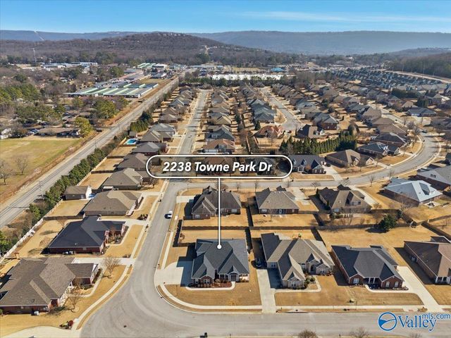 2238 Towne Park Drive SW, Huntsville, AL 35803