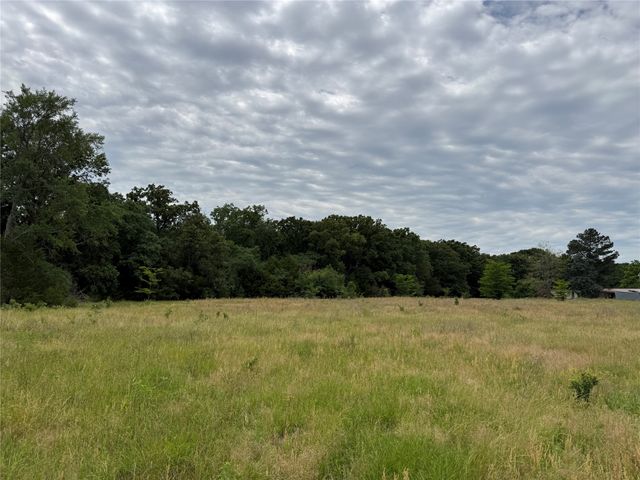 4451 County Road 2295, Telephone, TX 75488