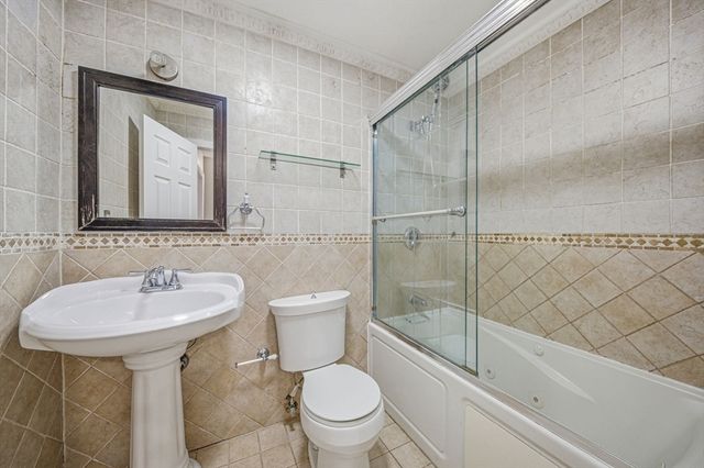286 Fenno St 1, Revere, MA 02151