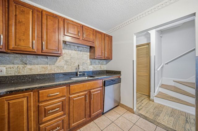 286 Fenno St 1, Revere, MA 02151