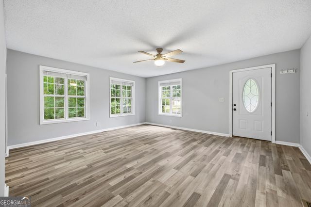 40 Mctier Circle NW, Cartersville, GA 30120