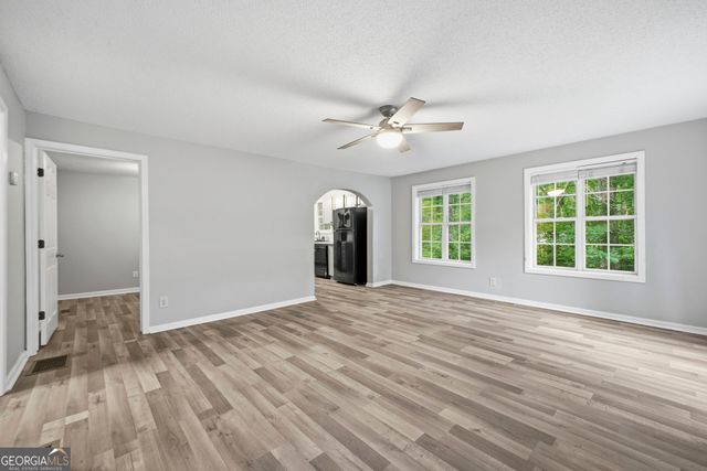 40 Mctier Circle NW, Cartersville, GA 30120
