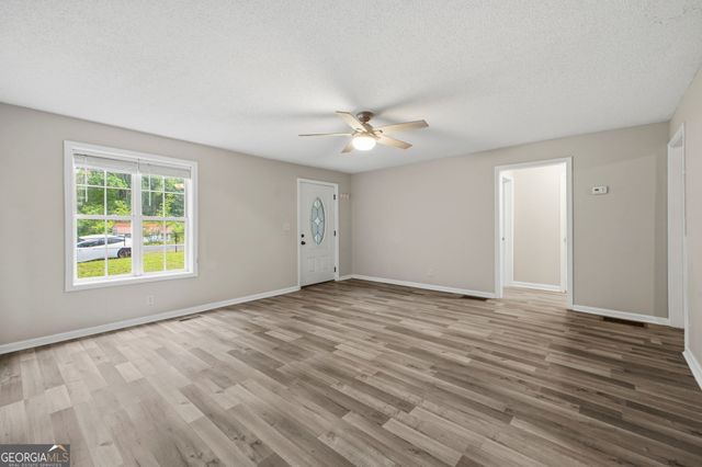 40 Mctier Circle NW, Cartersville, GA 30120