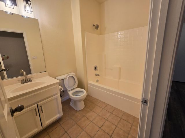 2368 Portola St, West Sacramento, CA 95691