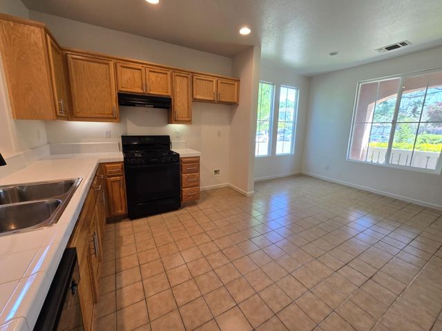 2368 Portola St, West Sacramento, CA 95691